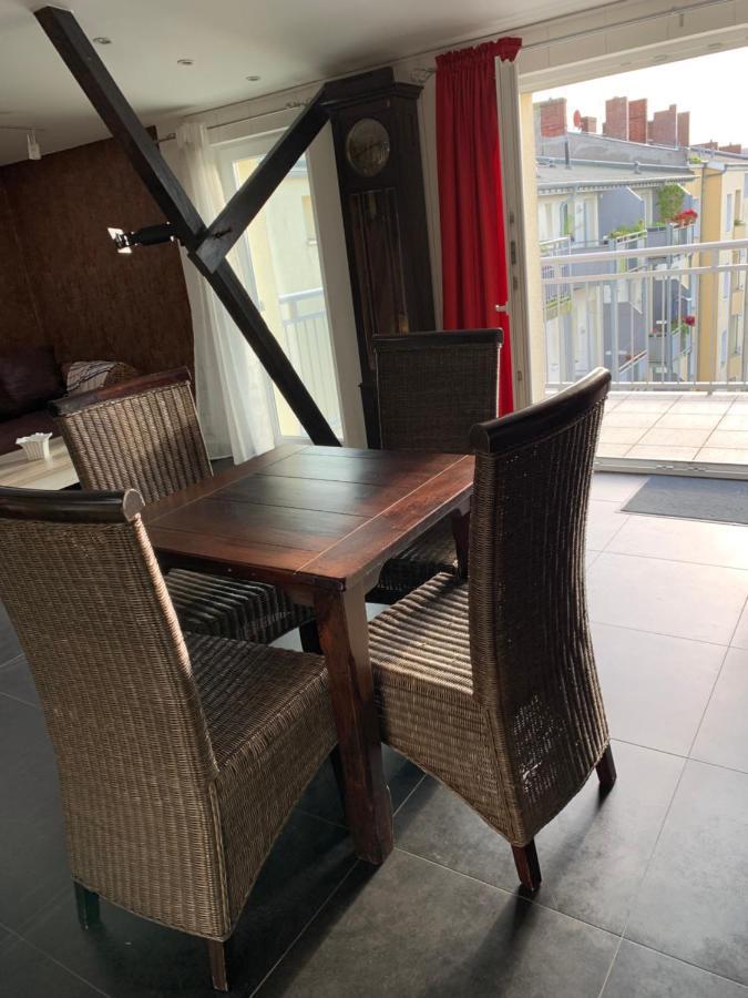 فيلهلمسهافن Nordsee Und City Fusslaufig - Luxeriose Fewo Mit Grossem Balkon المظهر الخارجي الصورة