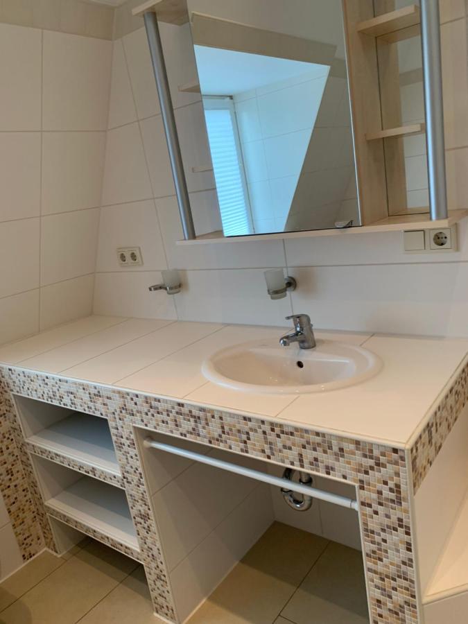 فيلهلمسهافن Nordsee Und City Fusslaufig - Luxeriose Fewo Mit Grossem Balkon المظهر الخارجي الصورة