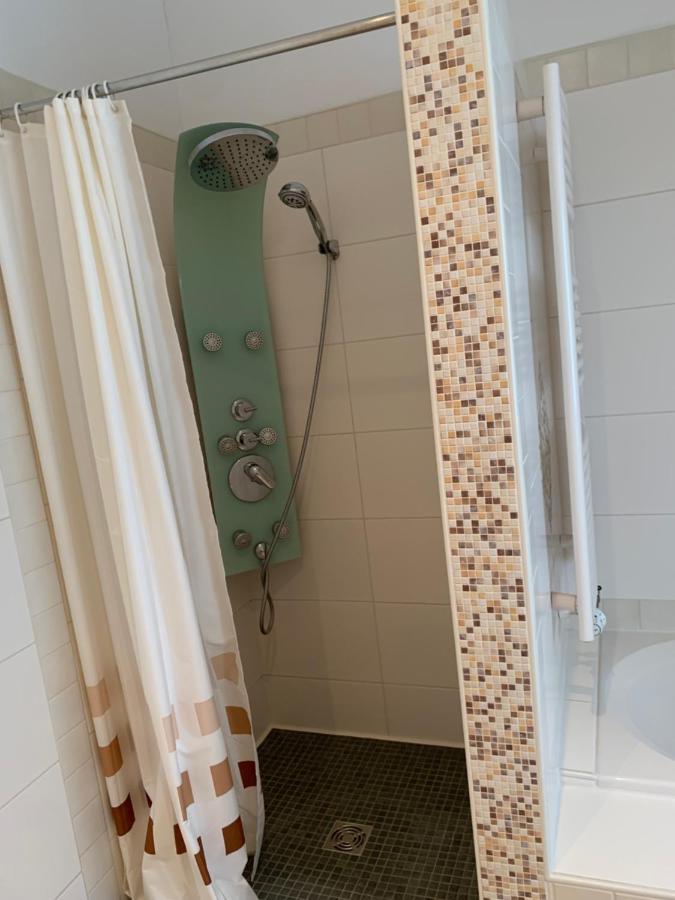 فيلهلمسهافن Nordsee Und City Fusslaufig - Luxeriose Fewo Mit Grossem Balkon المظهر الخارجي الصورة